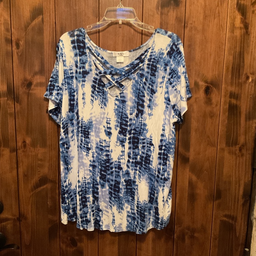 Moa Moa Blue Tie-Dye Crisscross Neck Short Sleeve Tee